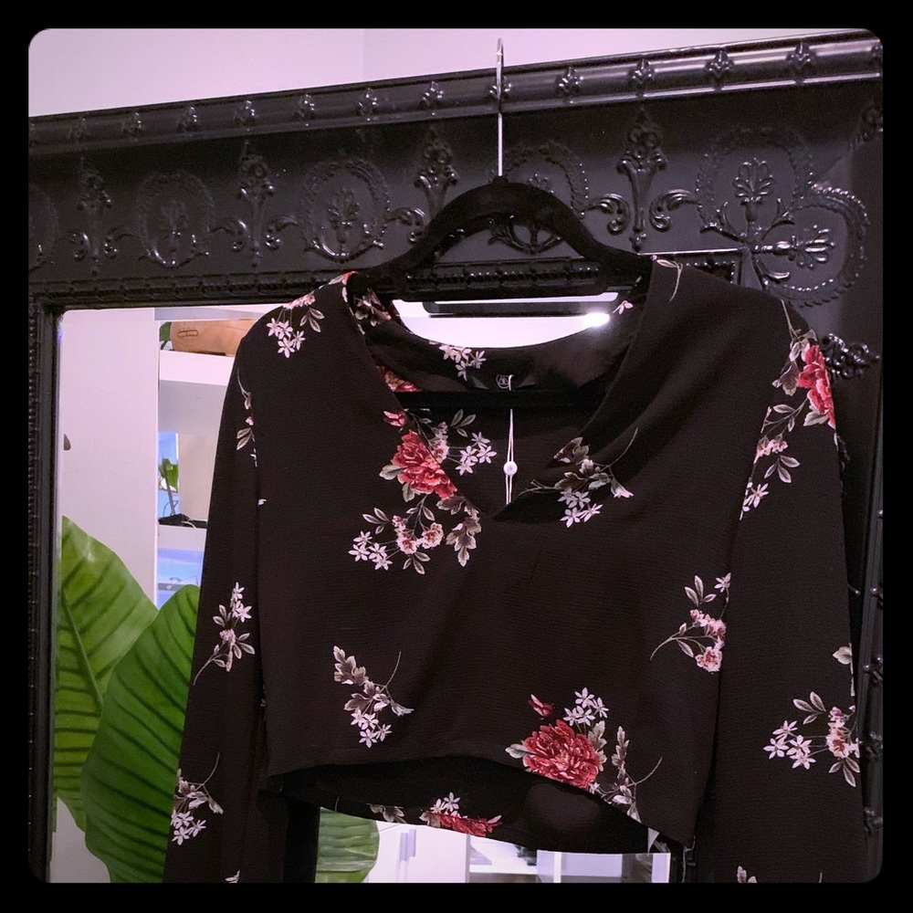 Cropped top